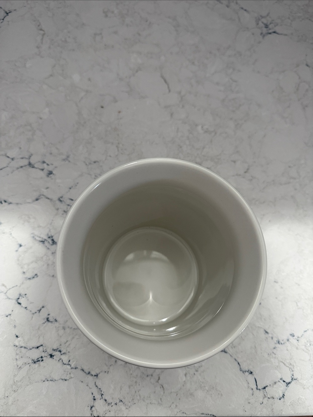 Le Creuset Meringue Stoneware Crock - Picture 2 of 6